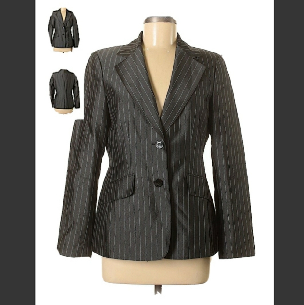 Womens 2piece pant suit Metallic grey Pinstripe 8